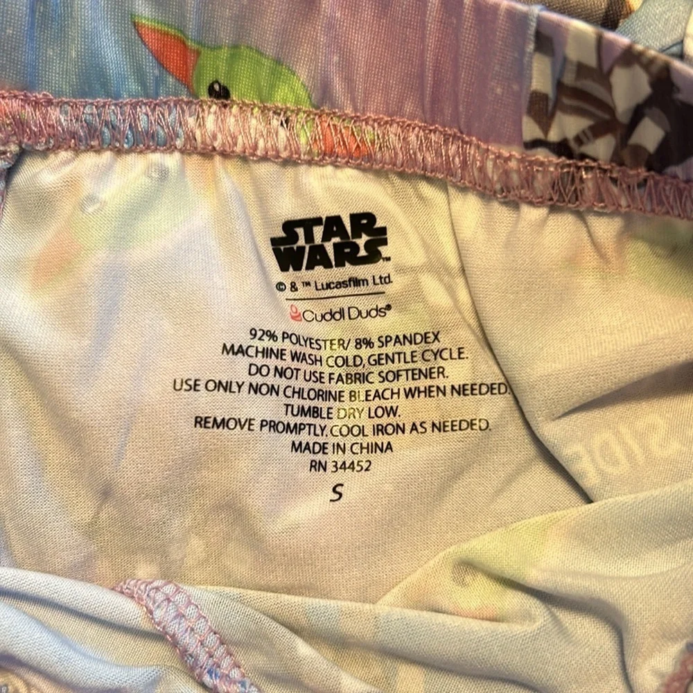 Disney Star Wars girls cuddle dud set size small.